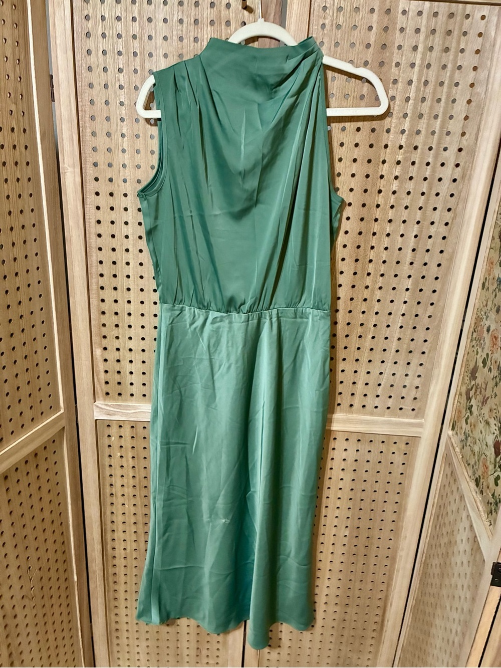 Prettygarden Asymmetrical Sleeveless Moss Green Midi Dress with High Neck M